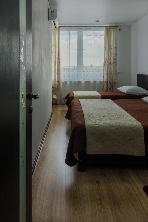 Rooms With Fortetsya View 2 Kamjanez-Podilskyj Exterior foto